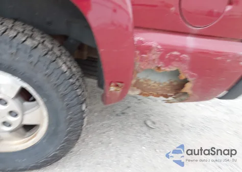 2004 Chevrolet Suburban 1500 Z71 from USA, damaged, VIN 3GNFK16Z84G215859